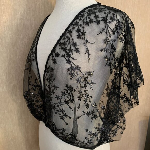 Amsale Black Lace Shrug / Bridal Topper - Wedding Accessory - Size 14 - Picture 6 of 9